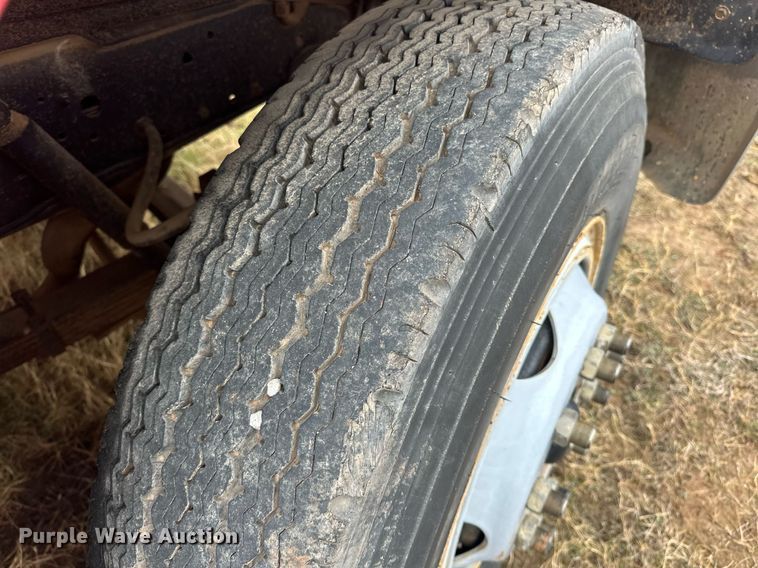 image for item ER1036 1986 Chevrolet C70 truck cab and chassis