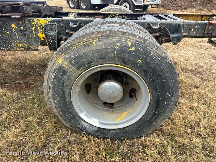 image for item ER1036 1986 Chevrolet C70 truck cab and chassis