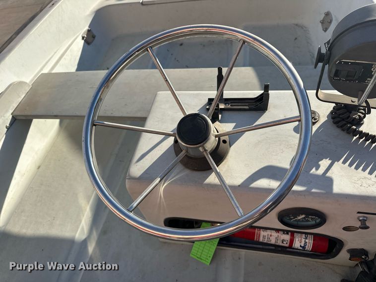 image for item ER4831 1991 Boston Whaler boat