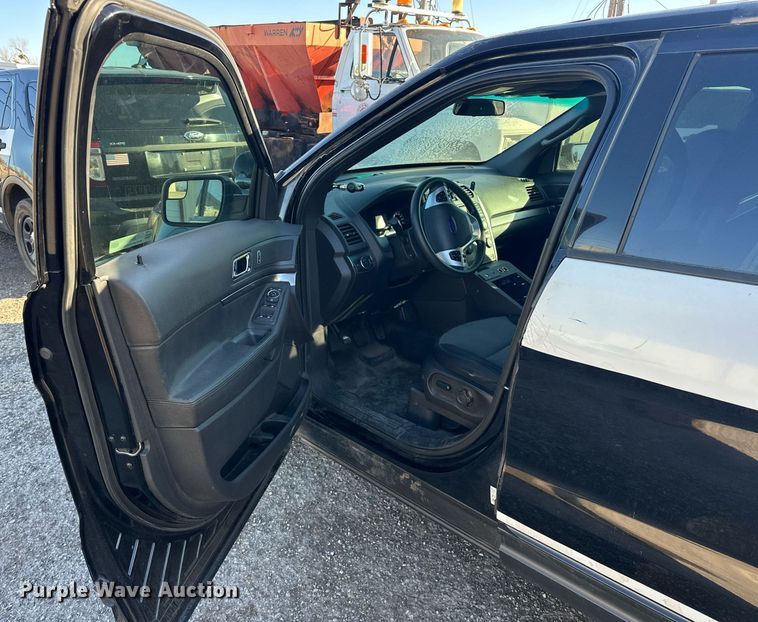 image for item ER4846 2015 Ford Explorer Police Interceptor SUV