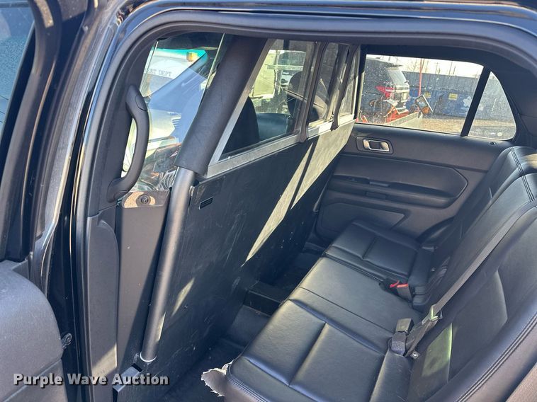 image for item ER4846 2015 Ford Explorer Police Interceptor SUV