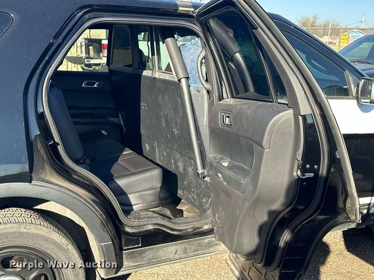 image for item ER4846 2015 Ford Explorer Police Interceptor SUV