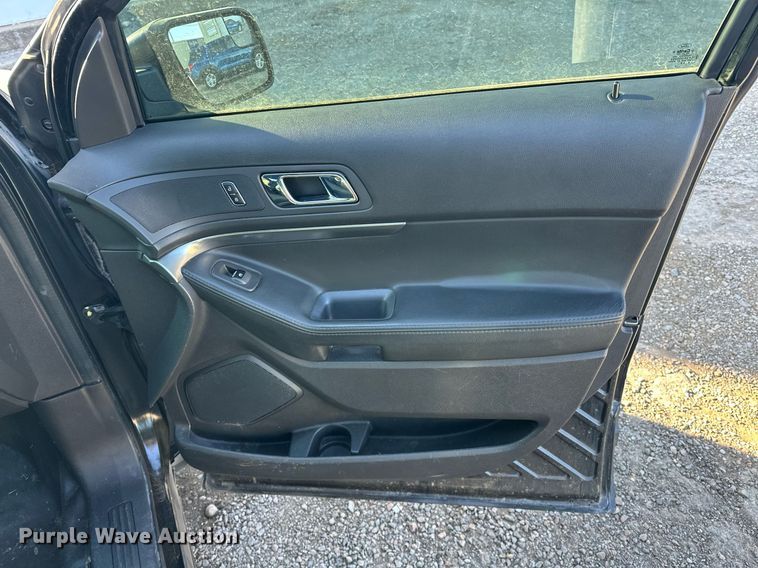 image for item ER4847 2015 Ford Explorer Police Interceptor SUV