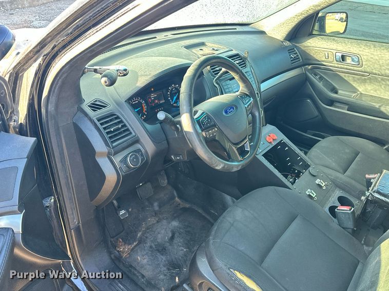 image for item ER4848 2016 Ford Explorer police interceptor SUV