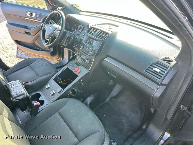 image for item ER4848 2016 Ford Explorer police interceptor SUV