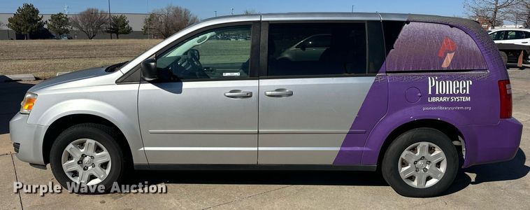 image for item ER4849 2010 Dodge Grand Caravan van