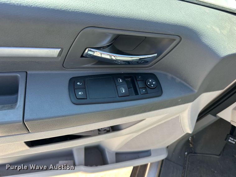 image for item ER4849 2010 Dodge Grand Caravan van