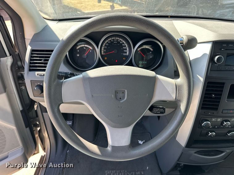 image for item ER4849 2010 Dodge Grand Caravan van