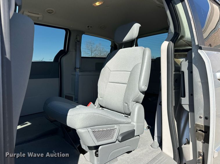 image for item ER4849 2010 Dodge Grand Caravan van