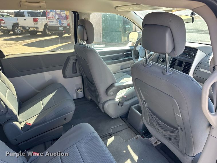 image for item ER4849 2010 Dodge Grand Caravan van