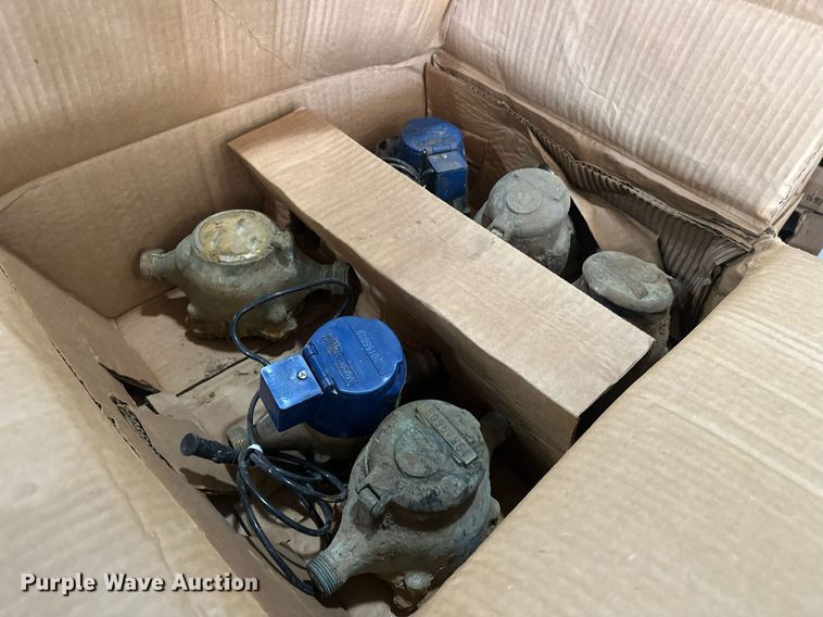 image for item ER4852 Approximately 1,237 brass water meters