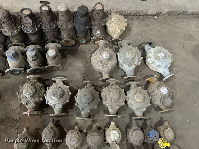 image for item ER4852 Approximately 1,237 brass water meters