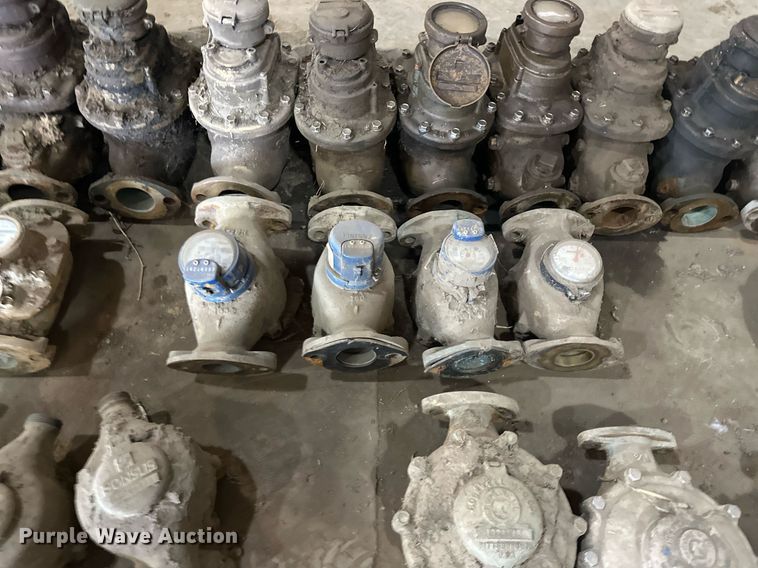 image for item ER4852 Approximately 1,237 brass water meters