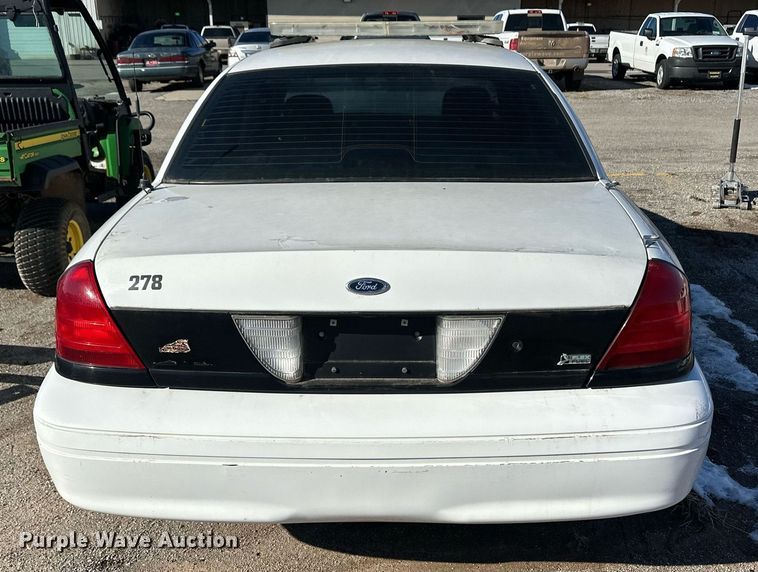 image for item ER8631 2006 Ford Crown Victoria Police Interceptor 