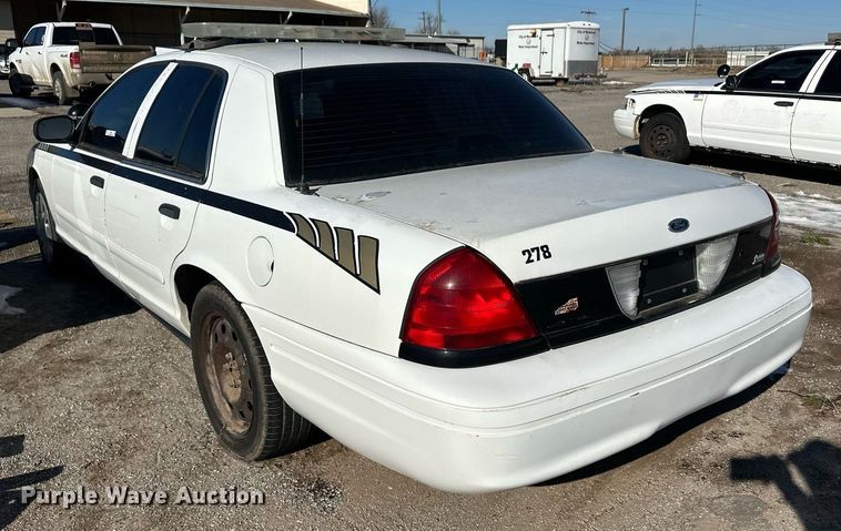 image for item ER8631 2006 Ford Crown Victoria Police Interceptor 