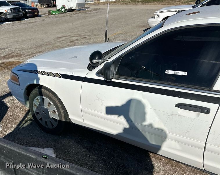 image for item ER8631 2006 Ford Crown Victoria Police Interceptor 