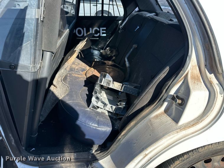 image for item ER8631 2006 Ford Crown Victoria Police Interceptor 