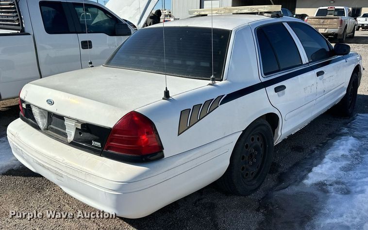 image for item ER8633 2006 Ford Crown Victoria Police Interceptor 