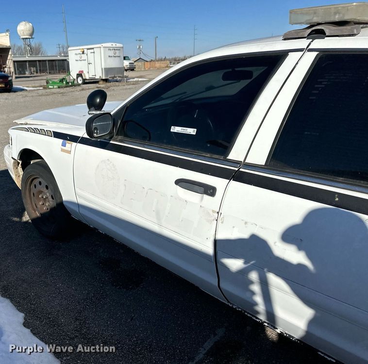 image for item ER8633 2006 Ford Crown Victoria Police Interceptor 