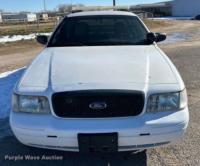 image for item ER8634 2003 Ford Crown Victoria Police Interceptor 