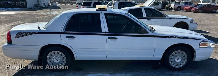 image for item ER8634 2003 Ford Crown Victoria Police Interceptor 
