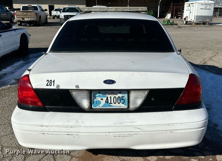 image for item ER8634 2003 Ford Crown Victoria Police Interceptor 