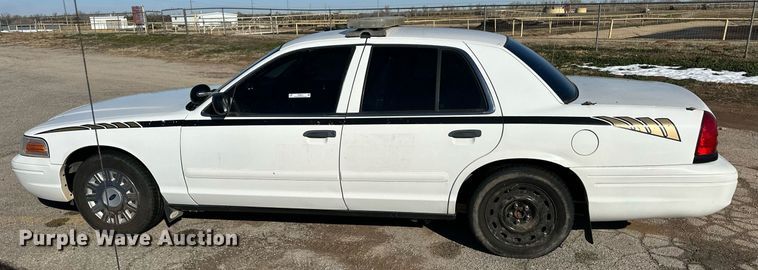 image for item ER8634 2003 Ford Crown Victoria Police Interceptor 