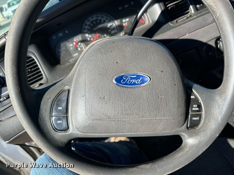 image for item ER8634 2003 Ford Crown Victoria Police Interceptor 