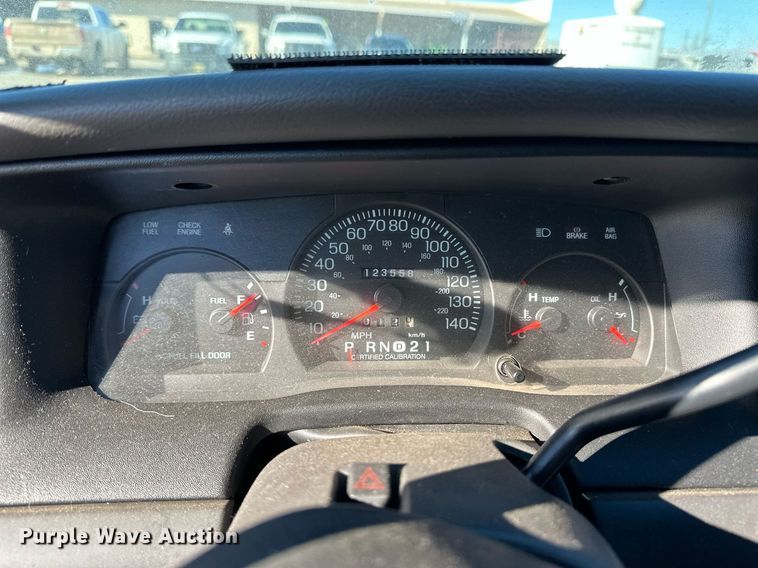 image for item ER8634 2003 Ford Crown Victoria Police Interceptor 