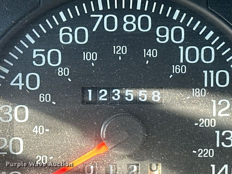 image for item ER8634 2003 Ford Crown Victoria Police Interceptor 