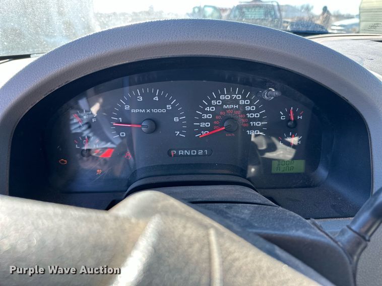 image for item ER8636 2005 Ford F150 SuperCab pickup truck