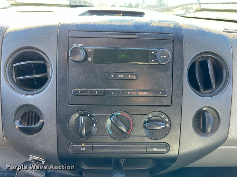 image for item ER8636 2005 Ford F150 SuperCab pickup truck