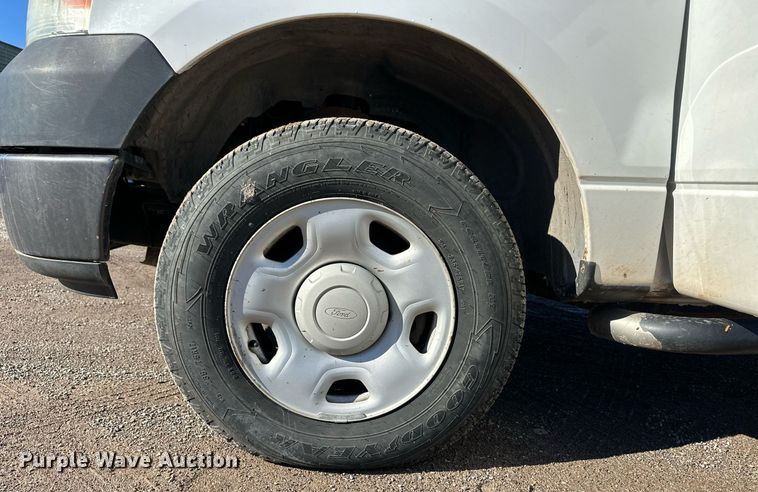 image for item ER8636 2005 Ford F150 SuperCab pickup truck