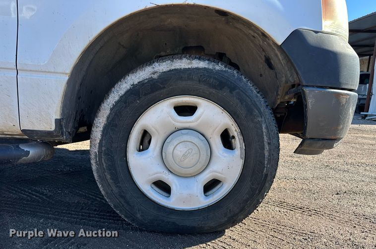 image for item ER8636 2005 Ford F150 SuperCab pickup truck