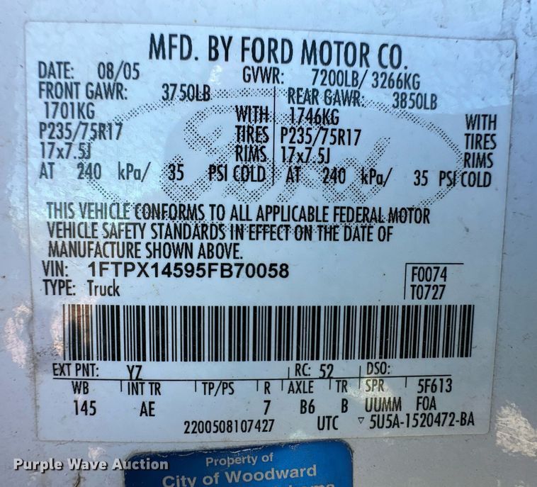 image for item ER8636 2005 Ford F150 SuperCab pickup truck