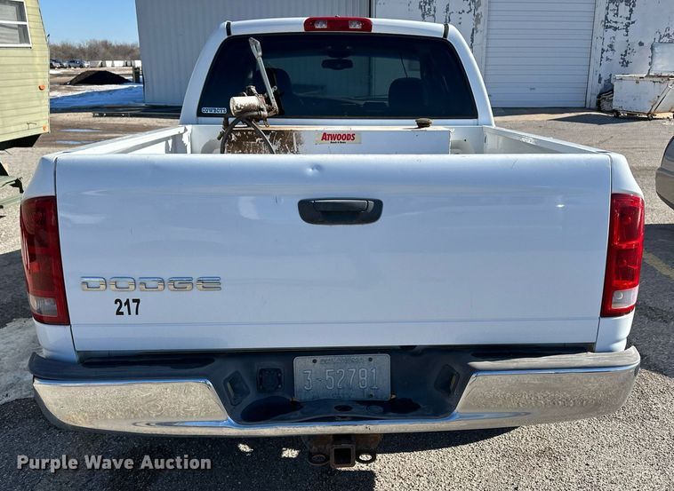 image for item ER8639 2002 Dodge Ram 1500 Quad Cab pickup truck