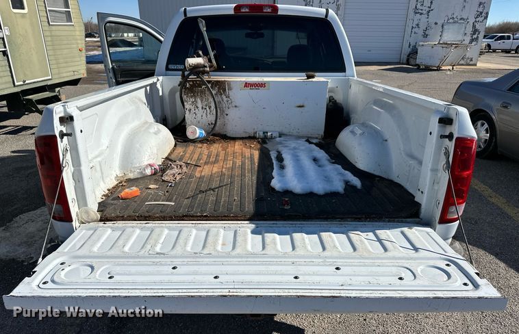 image for item ER8639 2002 Dodge Ram 1500 Quad Cab pickup truck