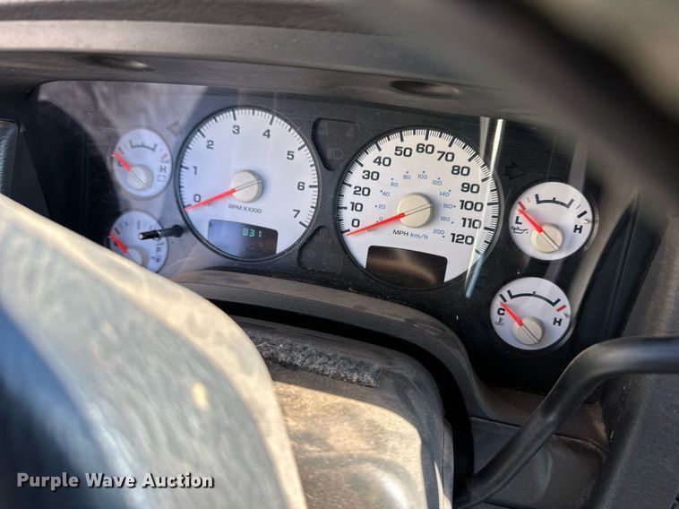 image for item ER8639 2002 Dodge Ram 1500 Quad Cab pickup truck