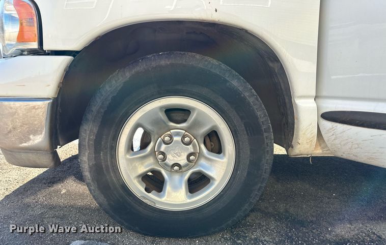 image for item ER8639 2002 Dodge Ram 1500 Quad Cab pickup truck
