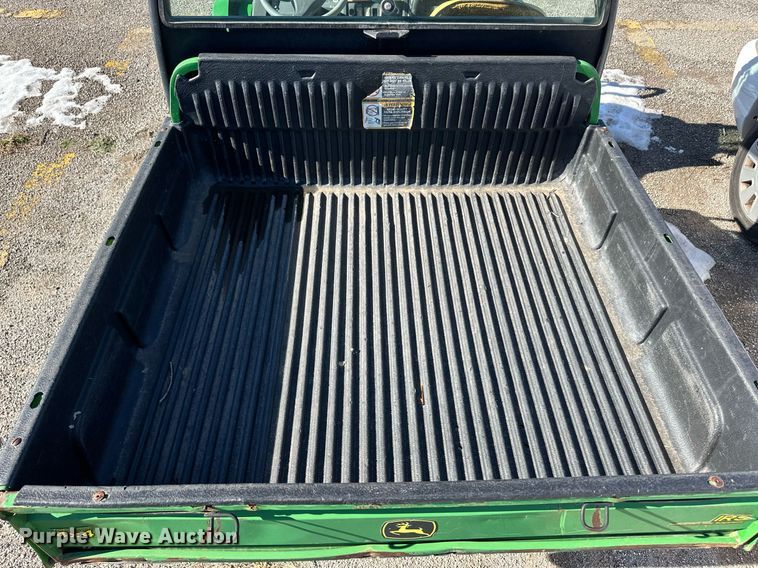 image for item ER8640 2008 John Deere Gator XUV 850D utility vehicle