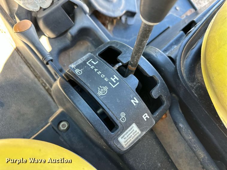 image for item ER8640 2008 John Deere Gator XUV 850D utility vehicle