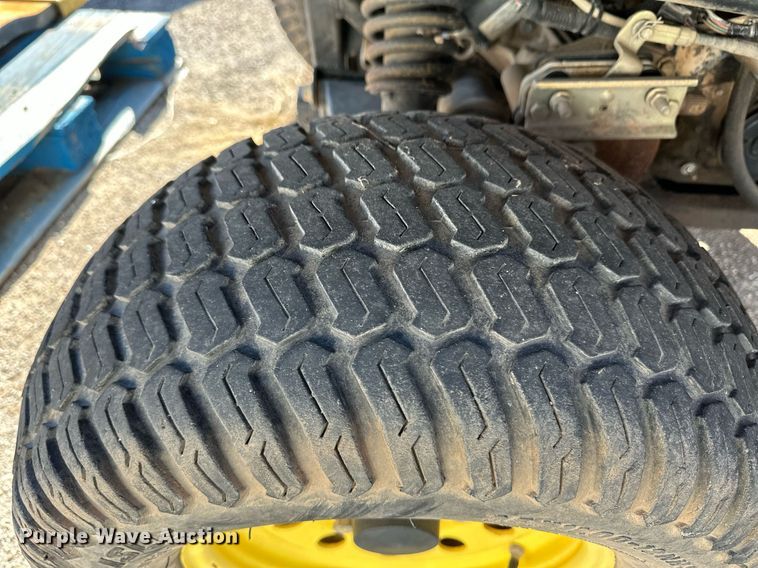 image for item ER8640 2008 John Deere Gator XUV 850D utility vehicle