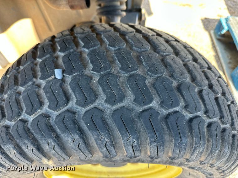 image for item ER8640 2008 John Deere Gator XUV 850D utility vehicle