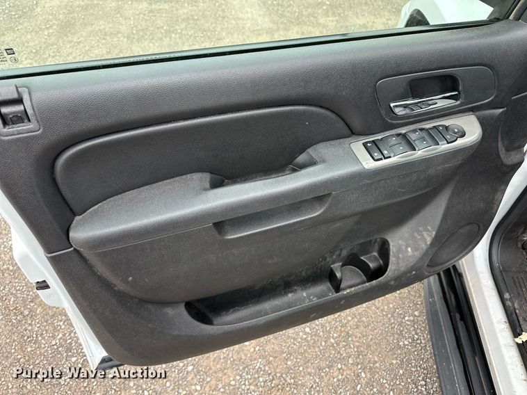 image for item ER8683 2011 Chevrolet Tahoe SUV