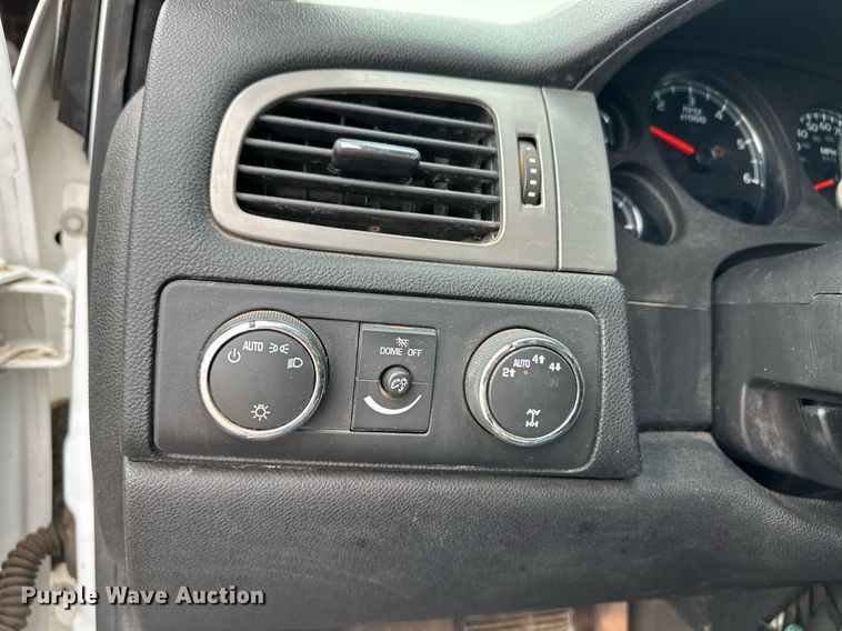 image for item ER8684 2013 Chevrolet Tahoe Police SUV