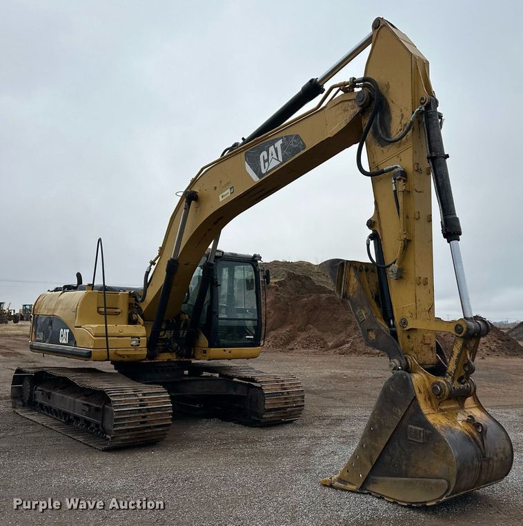 image for item ER8685 2007 Caterpillar 320D L excavator