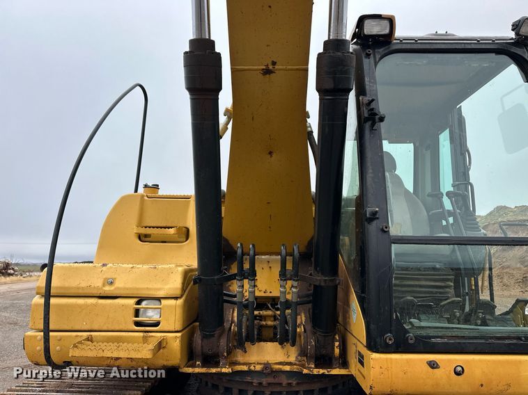 image for item ER8685 2007 Caterpillar 320D L excavator