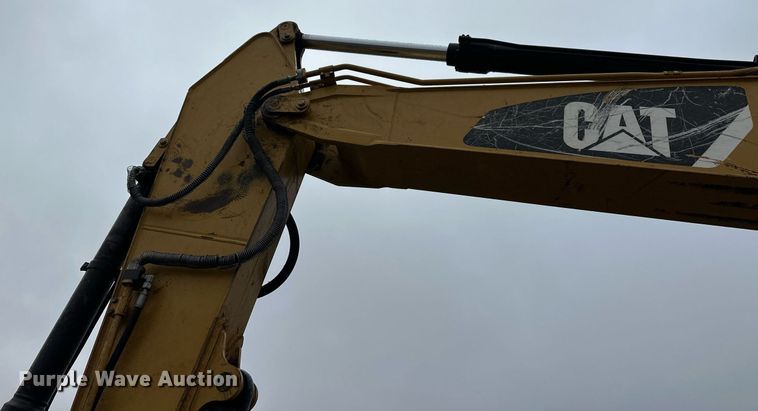 image for item ER8685 2007 Caterpillar 320D L excavator