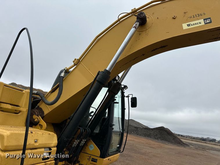 image for item ER8685 2007 Caterpillar 320D L excavator