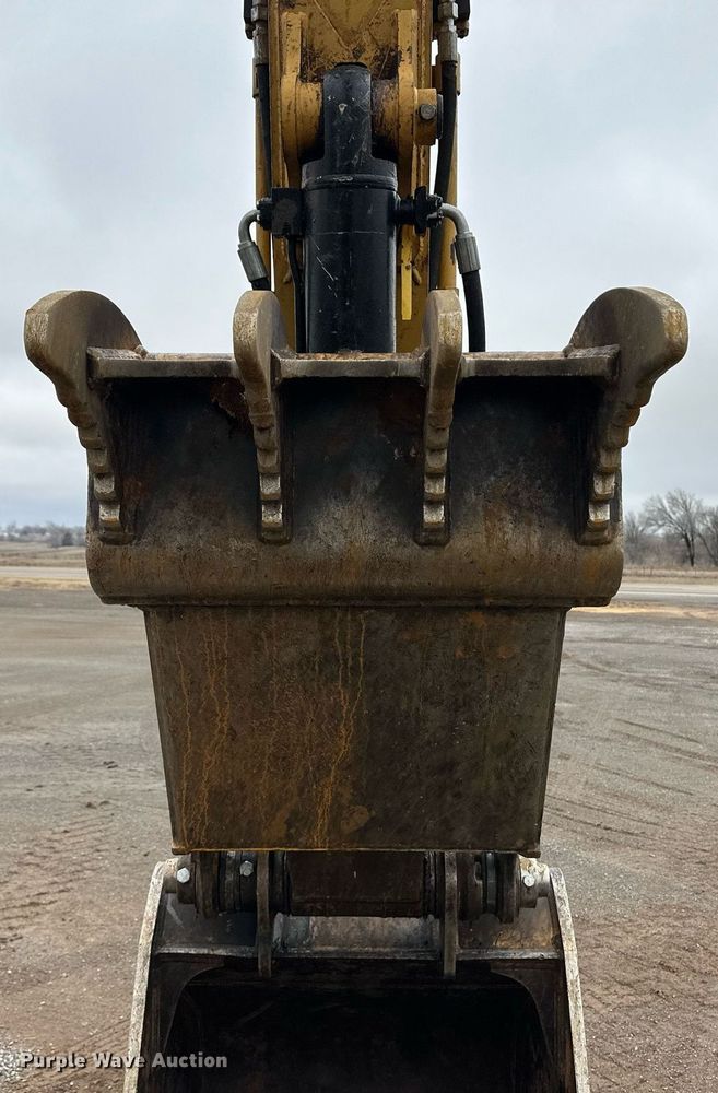 image for item ER8685 2007 Caterpillar 320D L excavator